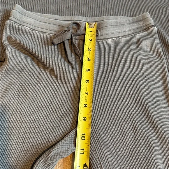 TNA Gray Waffle Knit Set top Medium, pants XS (runs bigger) - Picture 8 of 11